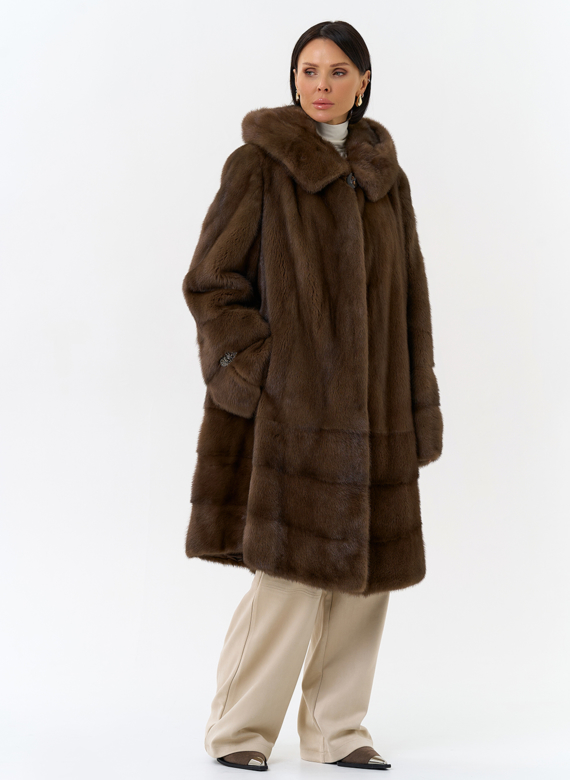 Шуба из меха норки с капюшоном