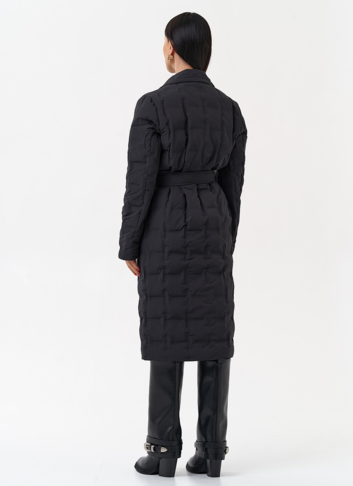 Женское утепленное пальто с английским воротником