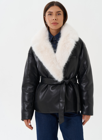 Утепленная куртка с эко мехом