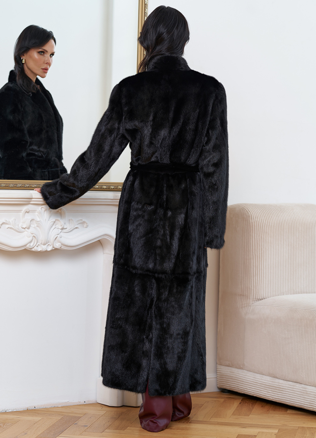 фото Женская длинная шуба из меха норки модель № 30691