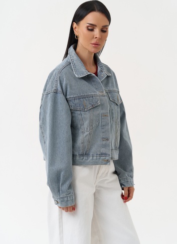Женская джинсовая куртка голубого цвета