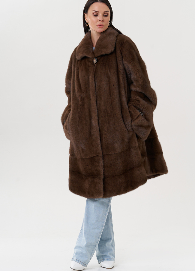 Женская шуба из меха норки модель № 27600 в кредит