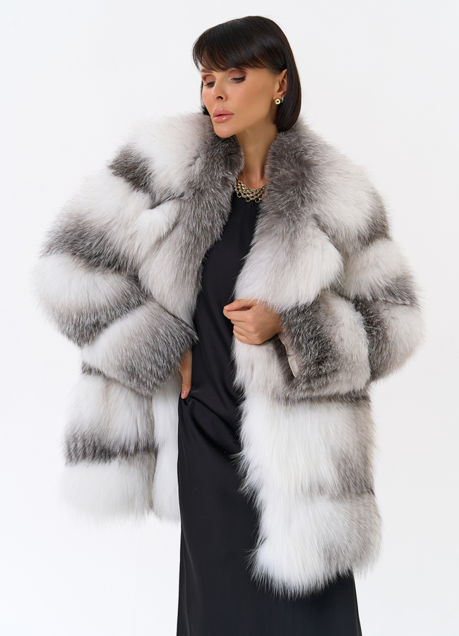 Шуба из белой лисы модель № 2521 меха малина