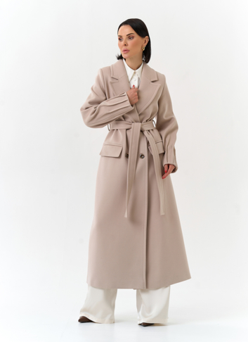 Женское светлое пальто с поясом