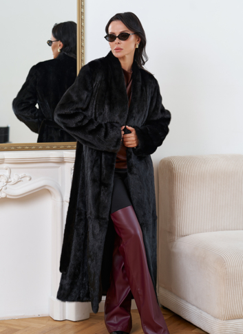 Женская длинная шуба из меха норки