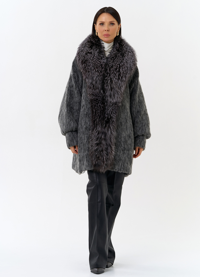 Женский удлиненный пуховик с отделкой из меха чернобурки модель № 31817 в кредит