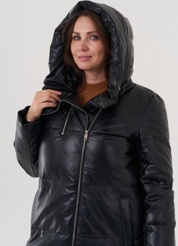 Женский пуховик из эко кожи с капюшоном