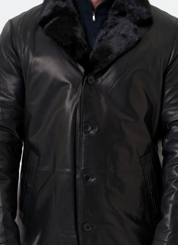 Мужская дубленка с английским воротником