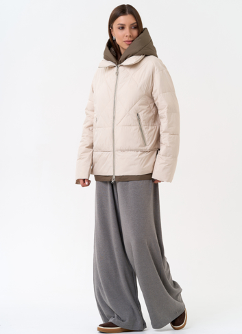 Женская куртка с контрастным капюшоном