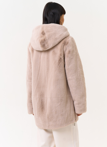 Женская шуба из эко меха с капюшоном