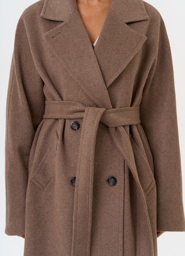 Женское двубортное пальто с поясом  модель № 31418 универмаг малина