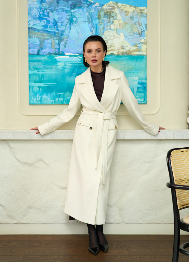 Женское пальто белого цвета модель № 32643 универмаг малина