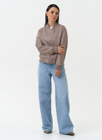 Куртка бомбер из эко кожи бежевого цвета