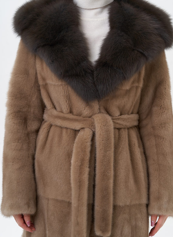 Длинная шуба из норки с куницей