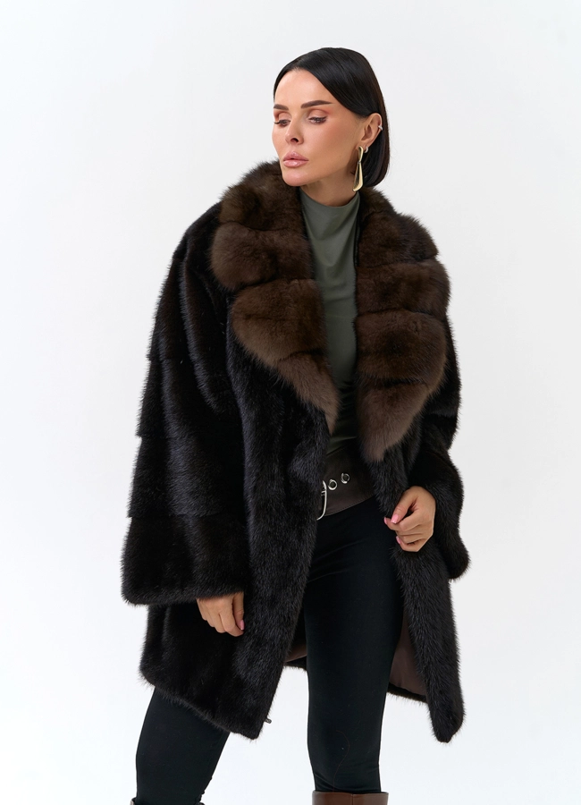 Шуба с воротником из меха куницы модель № 31197 универмаг малина