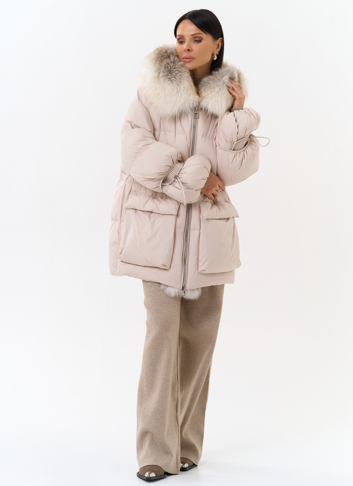 Женский пуховик с капюшоном из меха лисы